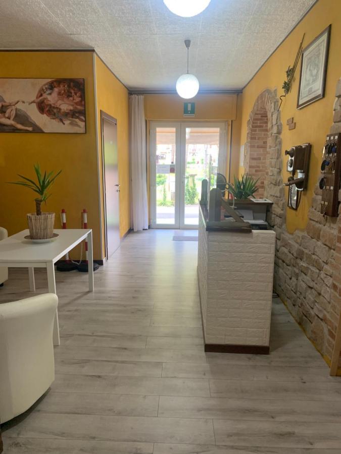 Albergo Al Lago Anfo Bagian luar foto