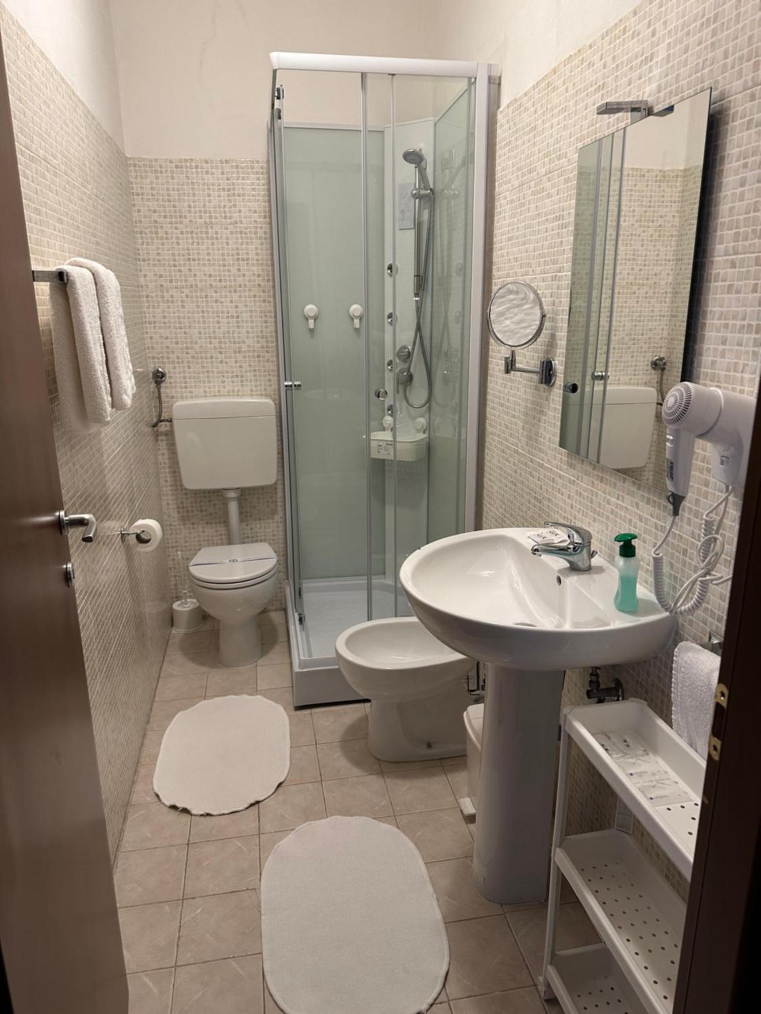 Albergo Al Lago Anfo Bagian luar foto