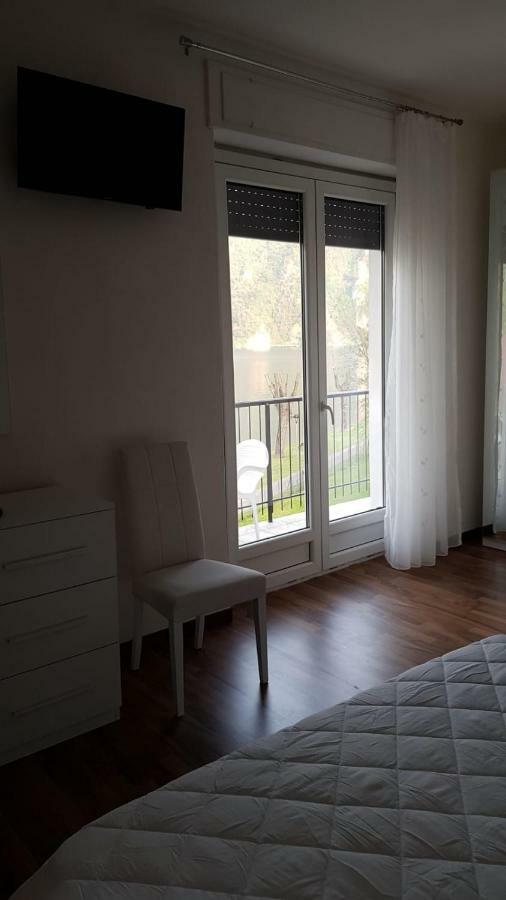 Albergo Al Lago Anfo Bagian luar foto