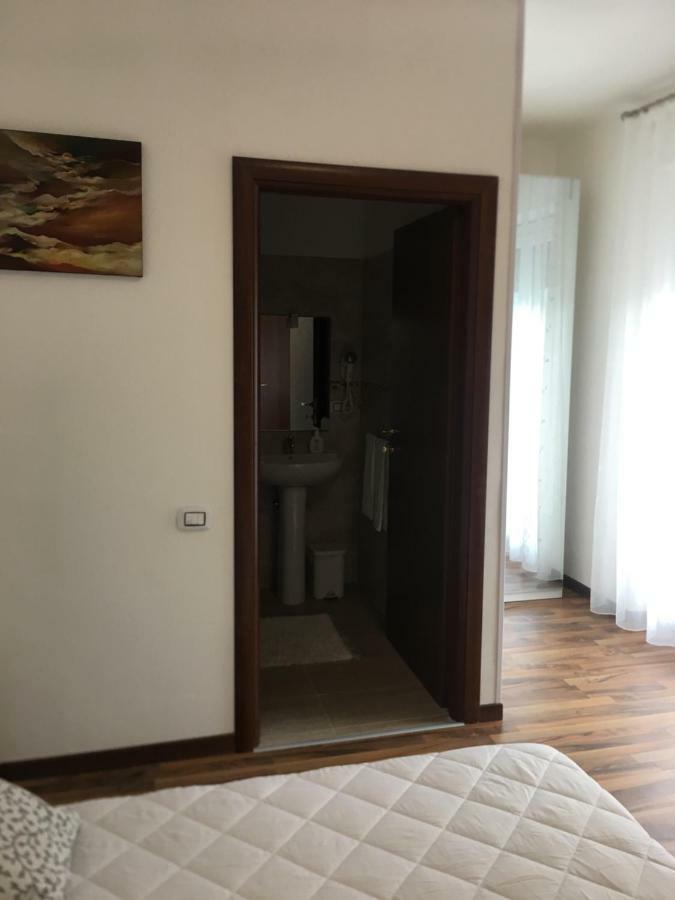 Albergo Al Lago Anfo Bagian luar foto