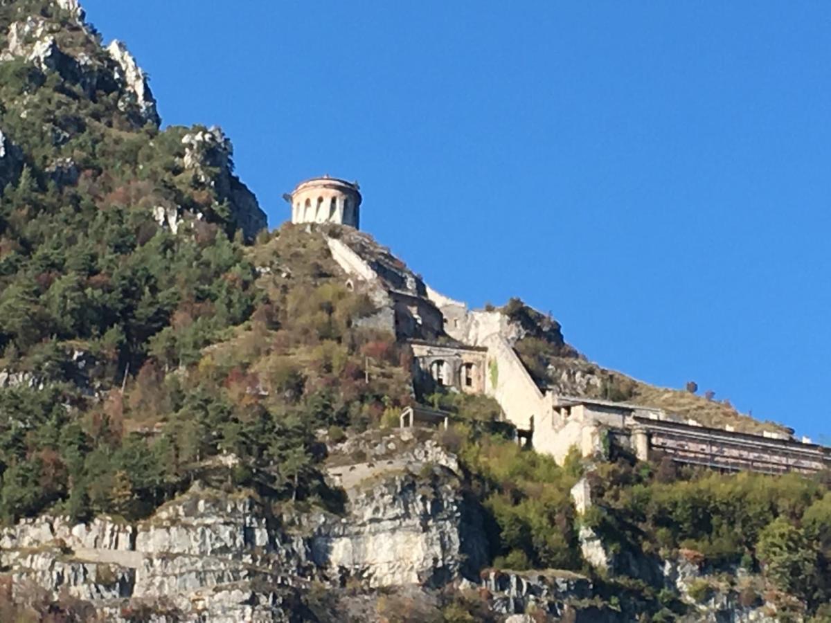 Albergo Al Lago Anfo Ruang foto